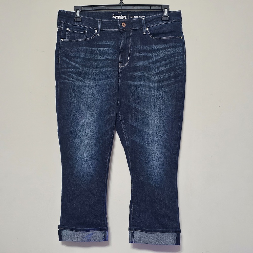 Levi Women's Jeans 16 Blue Signature By Levi Strauss‎ & Co Modern Capri 0536